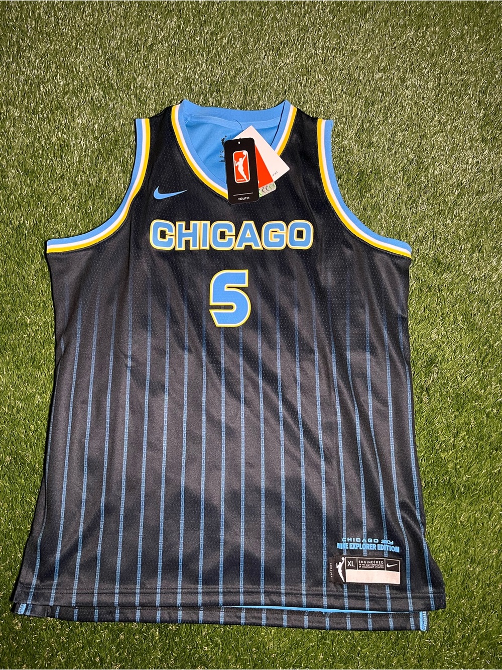 Yourh Nike XL Chicago #5 Black & Blue Basketball Jersey New With Tags